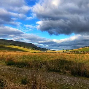 The Garsdale Bed & Breakfast - Goats And Oats At Garsdale Bed & Breakfast